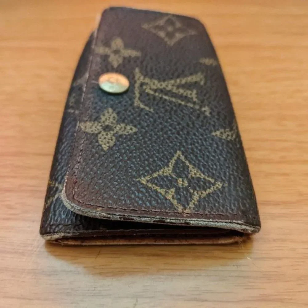 Louis Vuitton Monogram Key Holder/Wallet #1244💥PRICE DROP💥